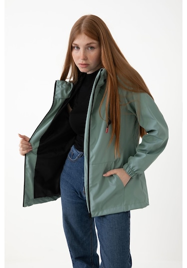 Kadın Mint Yeşil Içi Astarlı Su Geçirmez Ve Rüzgara Dayanıklı Kapüşonlu Cepli Yağmurluk - Rüzgarlık Mint Yeşil Mint Yeşili