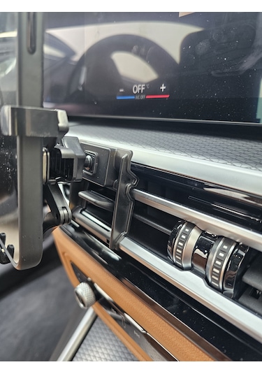 Bmw 4 Serisi G22 Lci Uyumlu Araca Özel İthal Telefon Tutucu