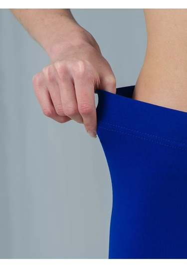 Nezka Tayt 190949597 Mavi