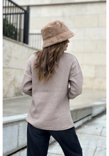 Kadın Vizon Yumuşak Dokulu Düğmeli Triko Kazak, Uzun Kol, Regular Kesim, Standart Boy. Vizon