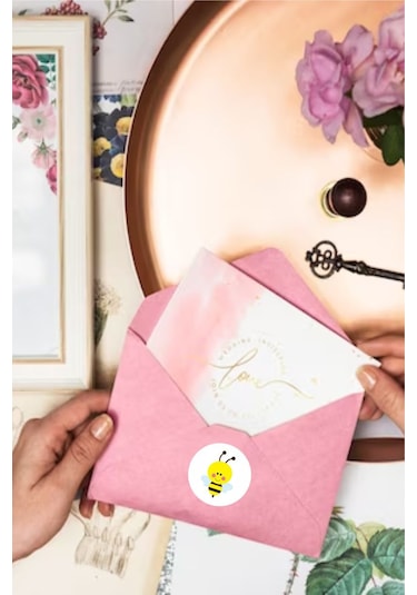 Arı Figürlü Etiket 3 x 3 CM 96 Adet