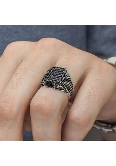 Lale Motifli Mikro Taşlı İşlemeli Gümüş Erkek Yüzük Beyaz