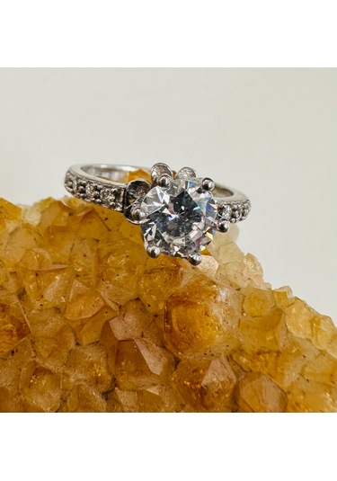 925 Ayar Çiçek Figürlü Tek Taş Zirkon Taşlı Gümüş Yüzük