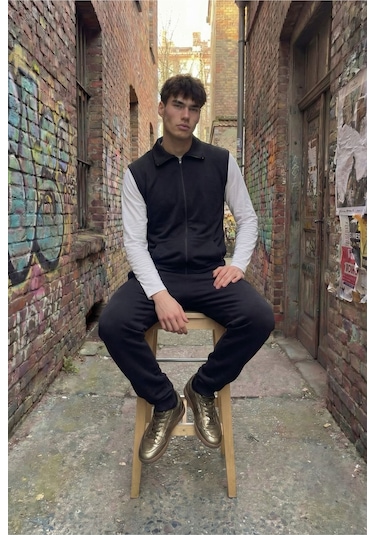Erkek Siyah Dik Yaka Fermuarlı Yelekli 3 Lü Eşofman Takımı Beyaz Basic Sweatshirt & Jogger Alt Siyah Beyaz Erkek Siyah Dik Yaka Fermuarlı Yelekli 3 Lü Eşofman Takımı Beyaz Basic Sweatshirt & Jogger Alt Siyah Beyaz