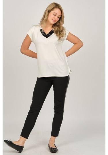 Sistas Kadın İşlemeli V Yaka Bluz 6690122 Ekru-Ekru