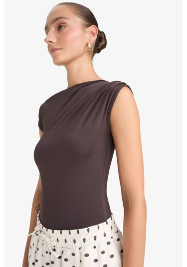 Defacto Slim Fit Dar Kesim Asimetrik Bluz F7297ax25aubn340 Kahve