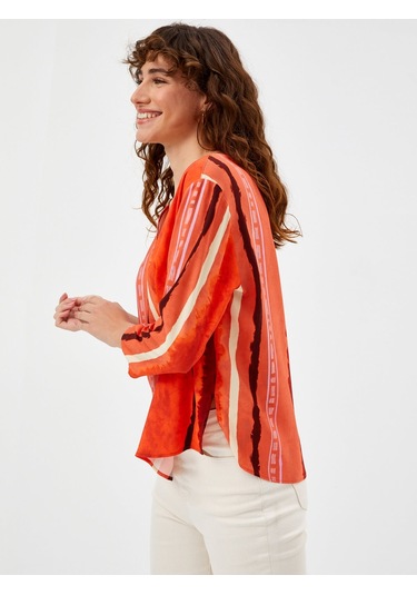 Çizgili Batik Desen V Yaka Bluz 68173 Kırmızı