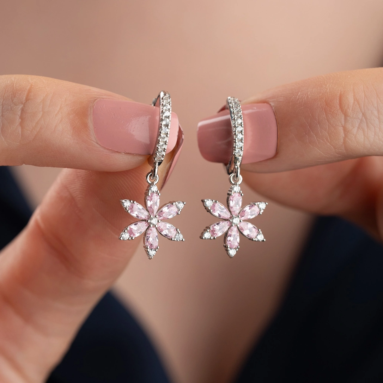 925 Ayar Gümüş Pembe Taşlı Çiçek Küpe Altın