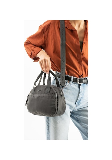 Kadın Omuz Çantası Elde Tutmalı Çapraz Askılı Postacı Bayan Çantası 20 27 Cm Astarlı Hafif Kumaş Gri