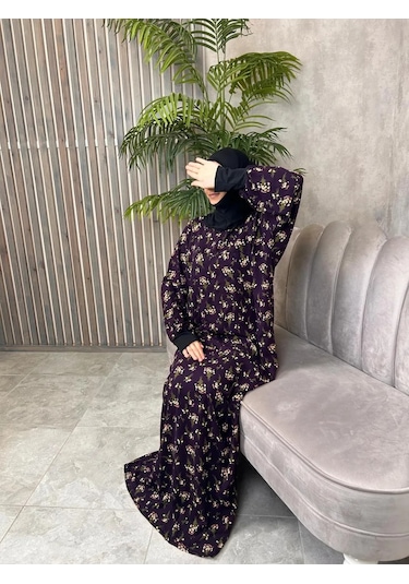 Guleisat Hidjab Namaz Kılmak İçin Tesettür Elbisenin Üzerinde Örtünmelidir. Türbanlı Ve Tesettürlü Tasarım, Açık Mavi