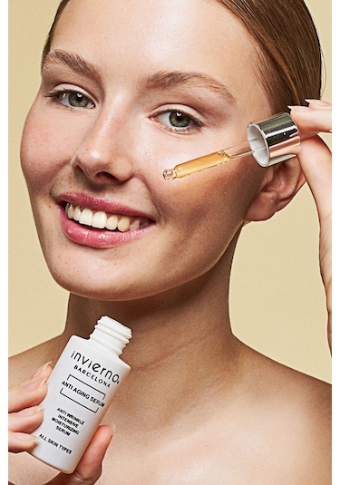 Invierno Barcelona Llc. Yaşlanma Kırışıklık Önlemeye Yardımcı Nemlendirici Anti Aging Serum Hyaluronik Asit Collagen 30ml