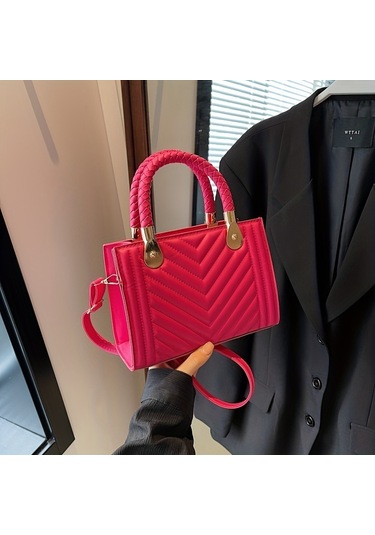 Klasik Kapitone Detaylı Kare Bayan Çanta