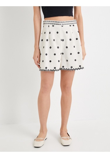 Koton Mini Şort Çiçek Fistolu Normal Bel Kırık Beyaz 4sak40136pw Ekru