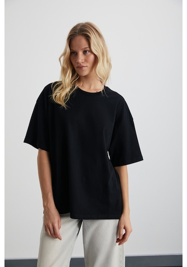Lagertha Kadın %100 Organik Pamuklu Kalın Dokulu Oversize Fit Yuvarlak Yakalı Siyah T-shirt