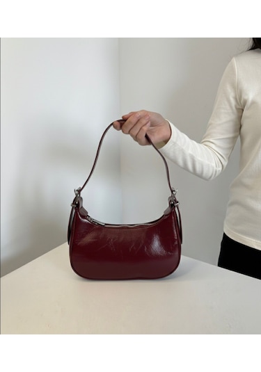 Addy Luna Burgundy Baget Minimal Bordo Omuz Ve El Çantası Satıcının Ortalama Ürün Puanı 4.7 Bordo