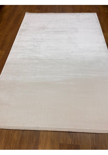Viskon Şıklığı Krem Renkli Modern Makina Halısı 160x230 Krem