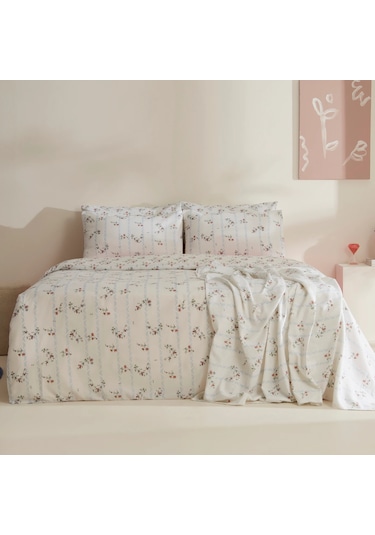 Sarah Anderson Visnu Çift Kişilik Pike Hediyeli Nevresim Takımı Beyaz