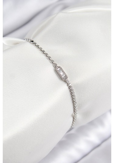 Pirinç Zirkon Taşlı Dikdörtgen Model Ezme Zincir Gümüş Renk Kadın Bileklik - Tj-bb7594 Gümüş