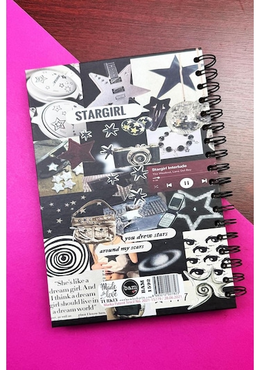 Star Gril Tasarıımlı Spiralli Sticker'lı Tarihsiz Konuşan Ajanda Haftalık Planlayıcı Defter Çok Renkli