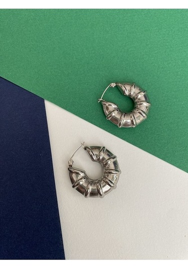 Boğumlu İri Halka Çelik Kararmaz Küpe Çifti Altın