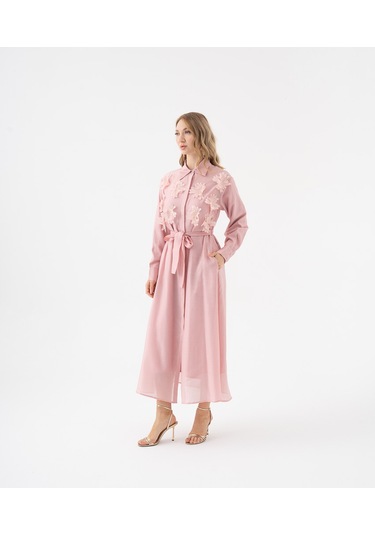 3d Çiçek Aplikeli Kuşaklı Gömlek Elbise Pudra