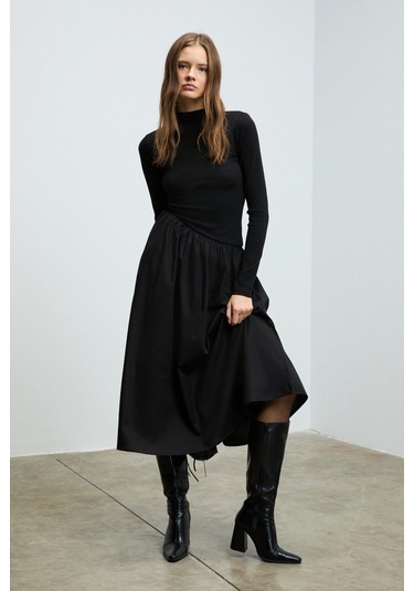 PANI PANTI Kadın Üstü Ribana Eteği Poplin Vücuda Oturan Siyah Elbise