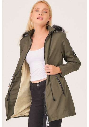 Z6689 Dewberry Içi Kuzulu Bayan Mont-Haki