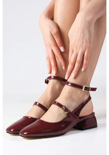 Beyaz Pine Cone Kapalı Küt Burun Topuklu Kadın Ayakkabı Bordo Bordo