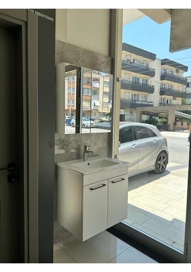 Banyo Dolabı Lavabolu Aynalı 65 Cm