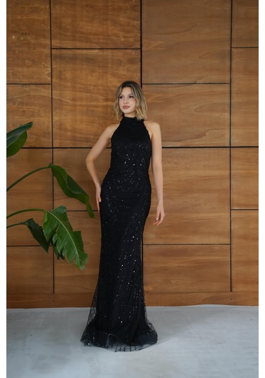 Halter Yaka Boncuk İşlemeli Uzun Siyah Abiye Elbise Siyah