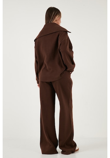 Lela Pamuklu Oversize Fit Yarım Fermuarlı Yaka Uzun Kollu Triko Bayan Takım 68351218 Kahve Lela Pamuklu Oversize Fit Yarım Fermuarlı Yaka Uzun Kollu Triko Bayan Takım 68351218 Kahve