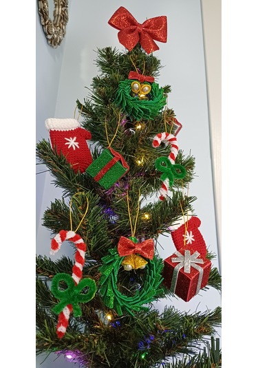 Yılbaşı Süsü Seti 10 Lu Set - Baston Şeker, Eldiven, Hediye Paketi, Fiyonk, Çelenk 010