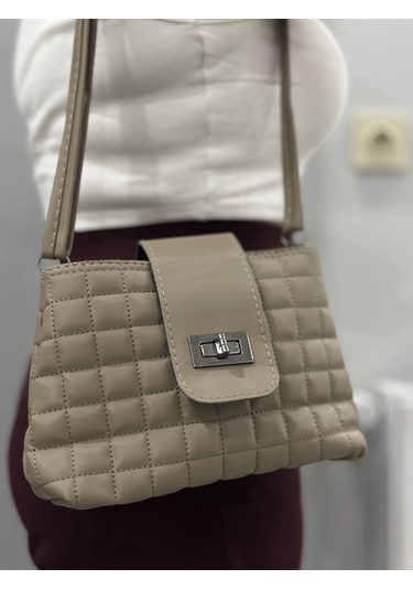 Biçomi Kapaklı Kapitone Vizon Cilt Çanta Vizon