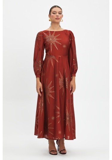 Parlak Yıldız Desenli Elbise - Zamansız Tasarım Ve Şık Detaylar Kiremit