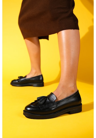 Milina Siyah Cilt Püsküllü Hakiki Deri Kadın Loafer Ayakkabı Siyah