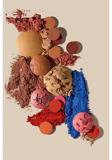 Flormar Yoğun Işıltılı Göz Farı - Baked Eyeshadow -002 Black Glitters- 8682536052368