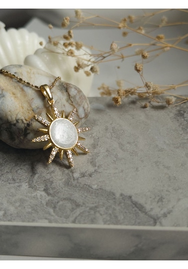Handmade Pirinç Üzeri Altın Kaplama Güneş Şeklinde Beyaz Kadın Kolye Sevgiliye Hediye