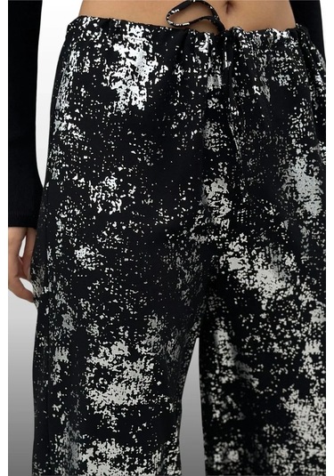 Kadın Varak Baskılı Siyah Renk Mevsimlik Beli Lastikli Geniş Paça Pantolon Siyah