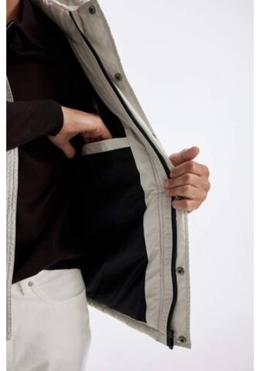 DeFacto Su İtici Hafif Şişme Yelek Çıkarılabilir Kapüşonlu Fermuarlı Cepli Mevsimlik W5509AZ24AUBG721 Bej