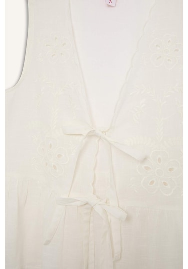 Defacto Regular Fit Brode Önden Bağlamalı Beyaz Plaj Üstü-fall İn Love E4263ax25smwt16 Beyaz