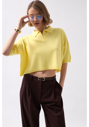 Tanla Butik Polo Yaka Crop Dokulu Bluz Sari