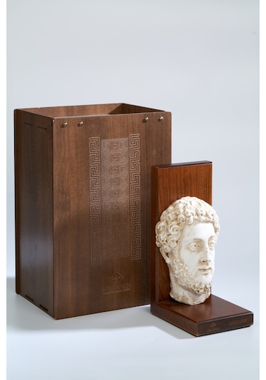 Anadolia Commodus Dekoratif Kitap Desteği