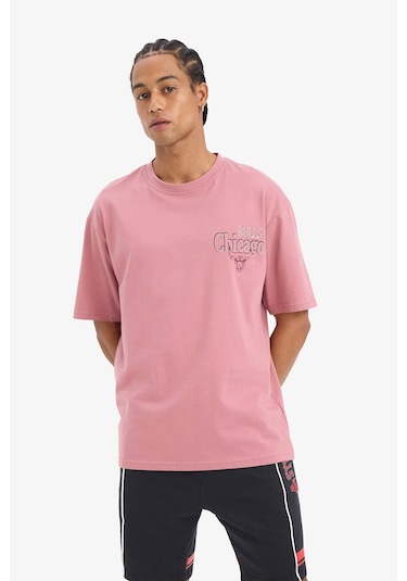 DeFactoFit NBA Chicago Bulls Boxy Fit Bisiklet Yaka Sırt Baskılı Kısa Kollu Tişört E2184AX25SMBR226