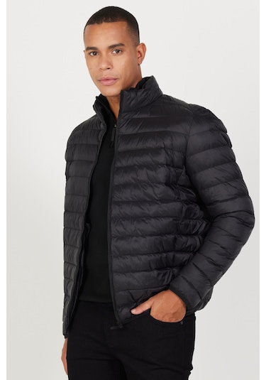 Erkek Sıyah Standart Fit Normal Kesim Dik Yaka Mont Siyah