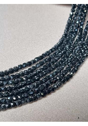Beautiful Stones Turmalin Şerl Boncukları 4 Mm 192119744