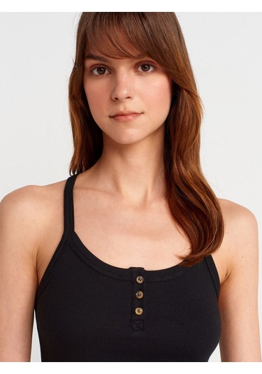 Dilvin Kadın Basic Düğme Detaylı Askılı Siyah Atlet - 21106 Siyah