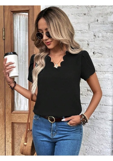Kadın Kısa Kollu Lazer V Yakalı Ithal Krep Bluz Siyah