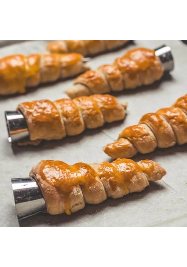 Kangvka 16 Adet 12 Cm Çelik Krem Horna Kalıbı Seti - Fırın Ve Kızartma Uygun, Temizleme Fırçası İçeren Profesyonel Pastane Aleti Gümüş