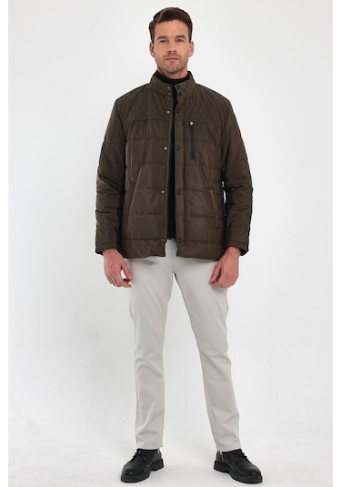 Erkek Kahverengi Standart Fit Normal Kesim Içi Kürklü Dik Yaka Çıtçıt Detaylı Fermuarlı Kışlık Mont-Kahverengi