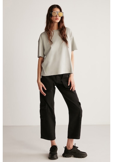 Jemmy Kadın %100 Organik Pamuk Relaxed Fit Yırtmaçlı Yuvarlak Yakalı Açık Gri T-shirt